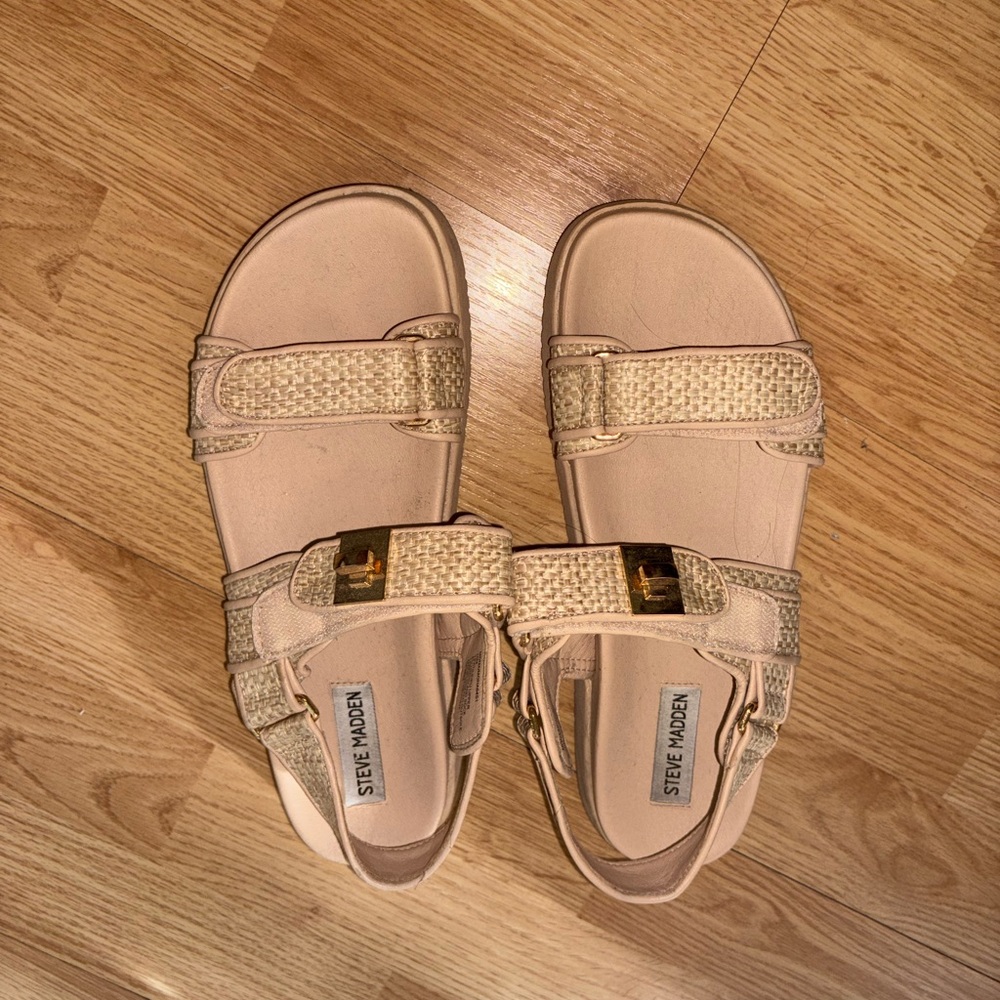 Steve Madden Tan Minimalist Sandals